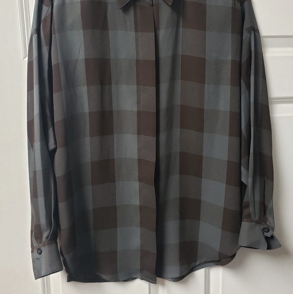 Vintage LizSport LS Button-Down Silk Shirt, Women's Size M - Picture 3 of 5